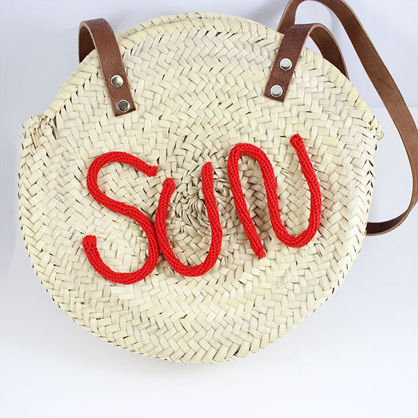 Pochette en paille top tressée
